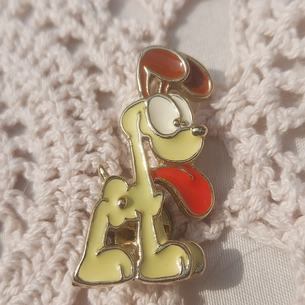 1980s Gold-tone Enamel Pin - Picture 1 of 3